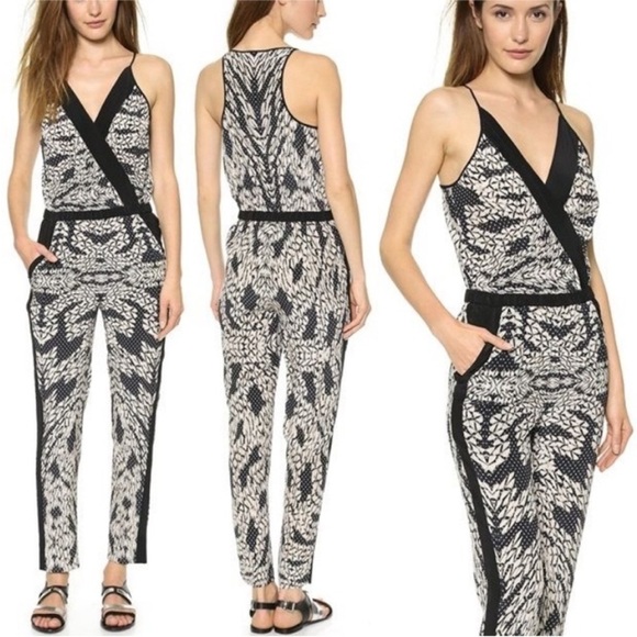Diane Von Furstenberg Shany Jumpsuit Romper size 6 medium - Picture 14 of 14